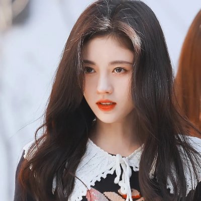 女服务员